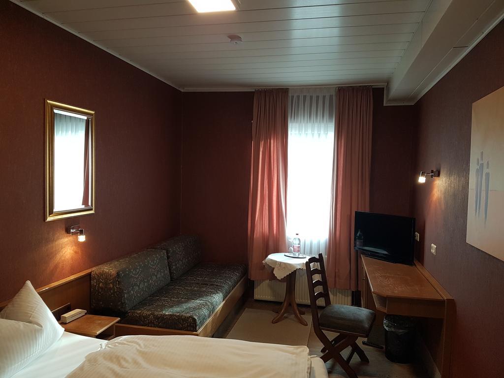 Charlottenhof Hotell Messel Eksteriør bilde